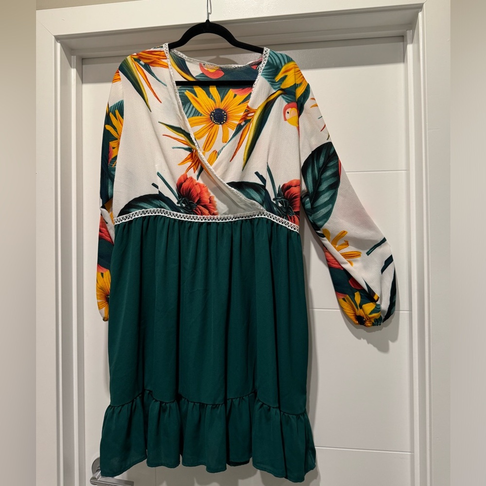 Tropical vacation Dress-3x- never worn